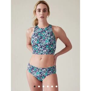NWT Athleta Conscious Crop Bikini Top - MEDIUM D-DD - elysian floral green -M DD